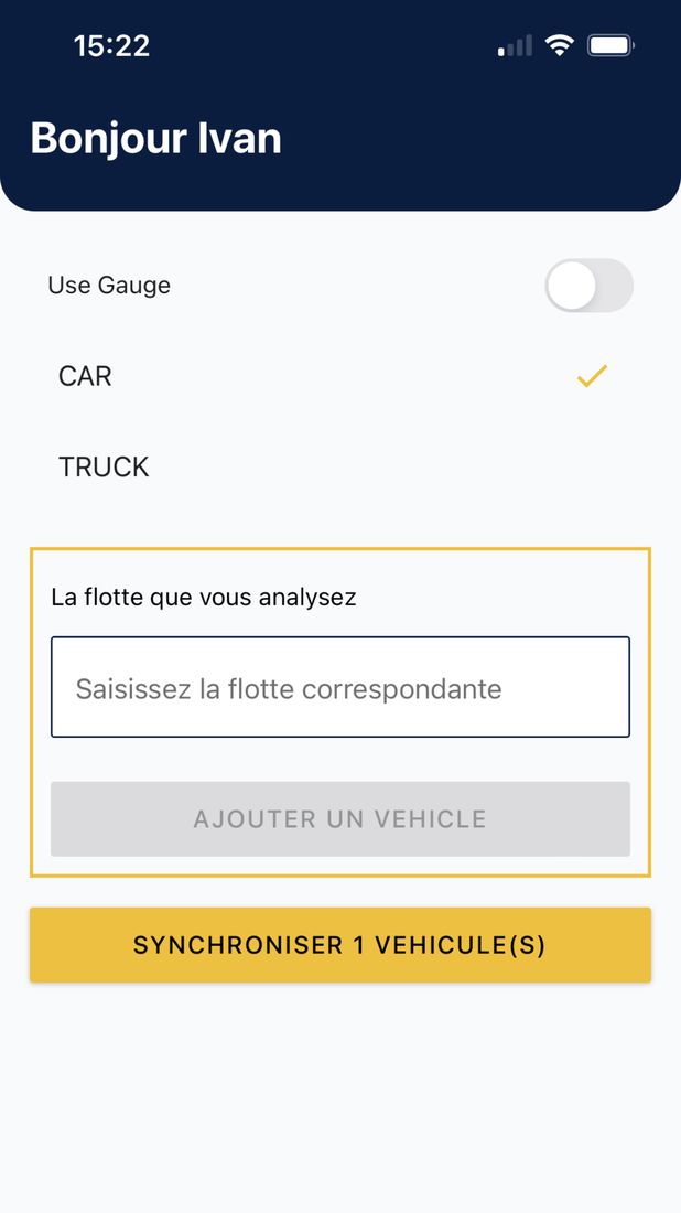 CaRool, stage 5: Home with a yellow 'SYNCHRONISER 1 VEHICULE(S)' button under the vehicle form - queued upl