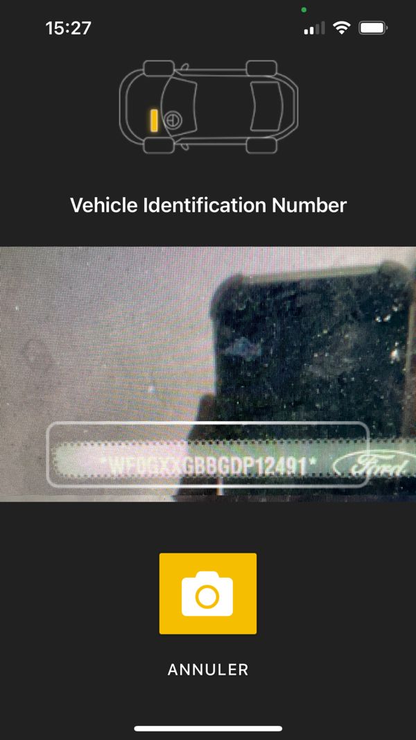 TyreSwift, stage 2: CaRool FleetCheck camera step titled 'Vehicle Identification Number' with live view of a w